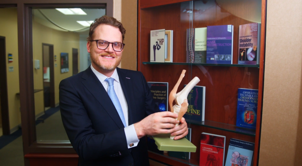 Rothman Orthopaedics - Hip & Knee Department: P. Maxwell Courtney, MD