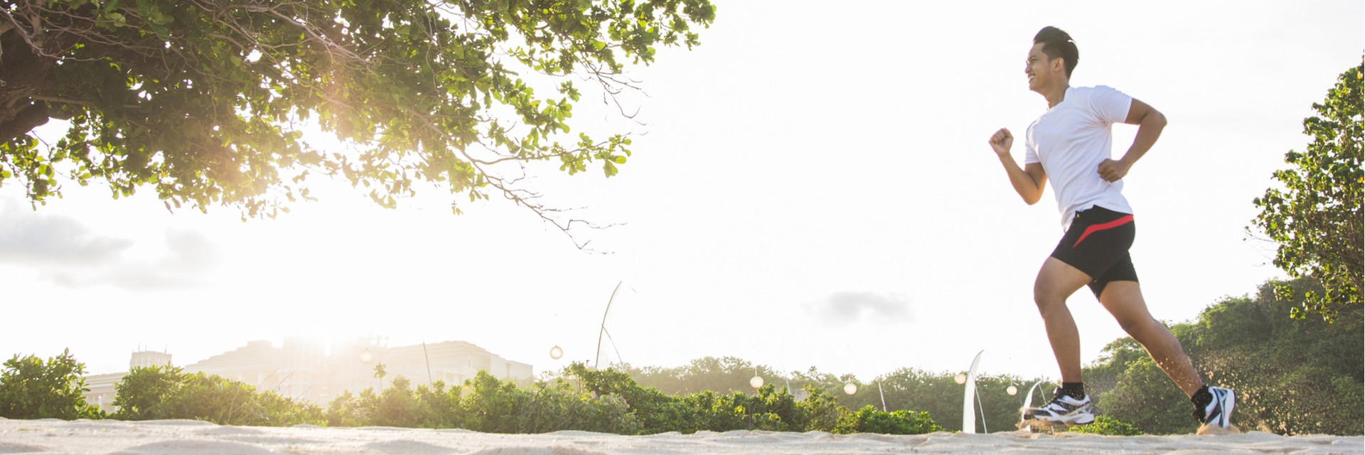 10 Pro Tips for Beach Running